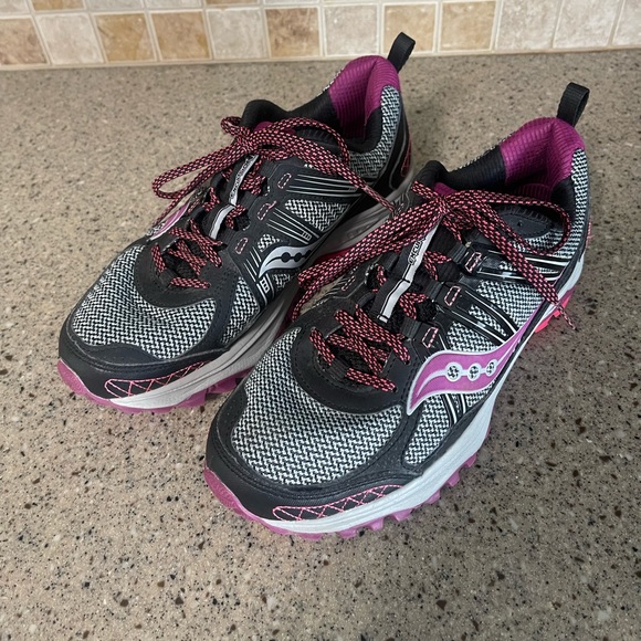 Saucony Shoes - Saucony Womens Excursion TR 10Trail Running Shoe Black/Purple/Gray Size 7.5 Wide